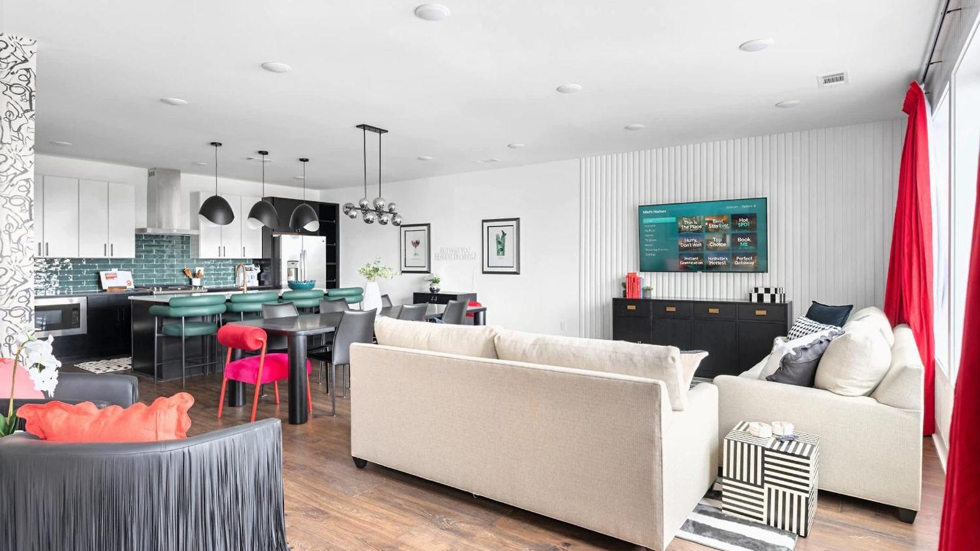 Escape With Skyline Deck And Hot Tub Holiday home