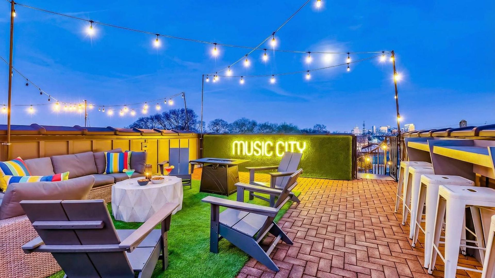 Skyline Views With Double Rooftop Deck & Game *