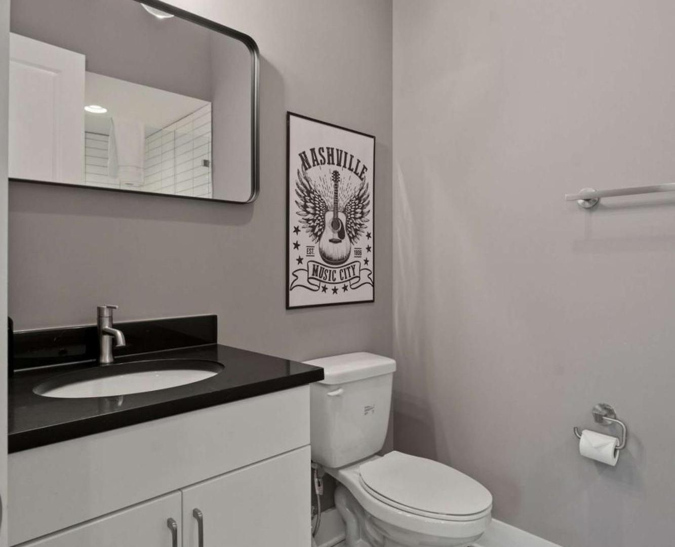Rooftop Views 4br 4ba 7 Beds Near Broadway Holiday home