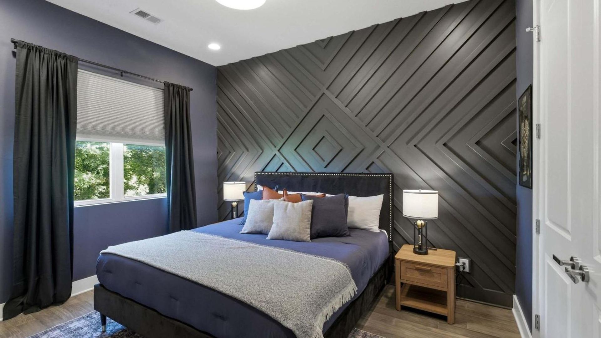 Holiday home Rooftop Views 4br 4ba 7 Beds Near Broadway