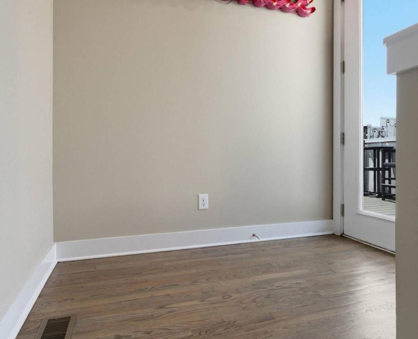 Rooftop Views 4br 4ba 7 Beds Near Broadway *