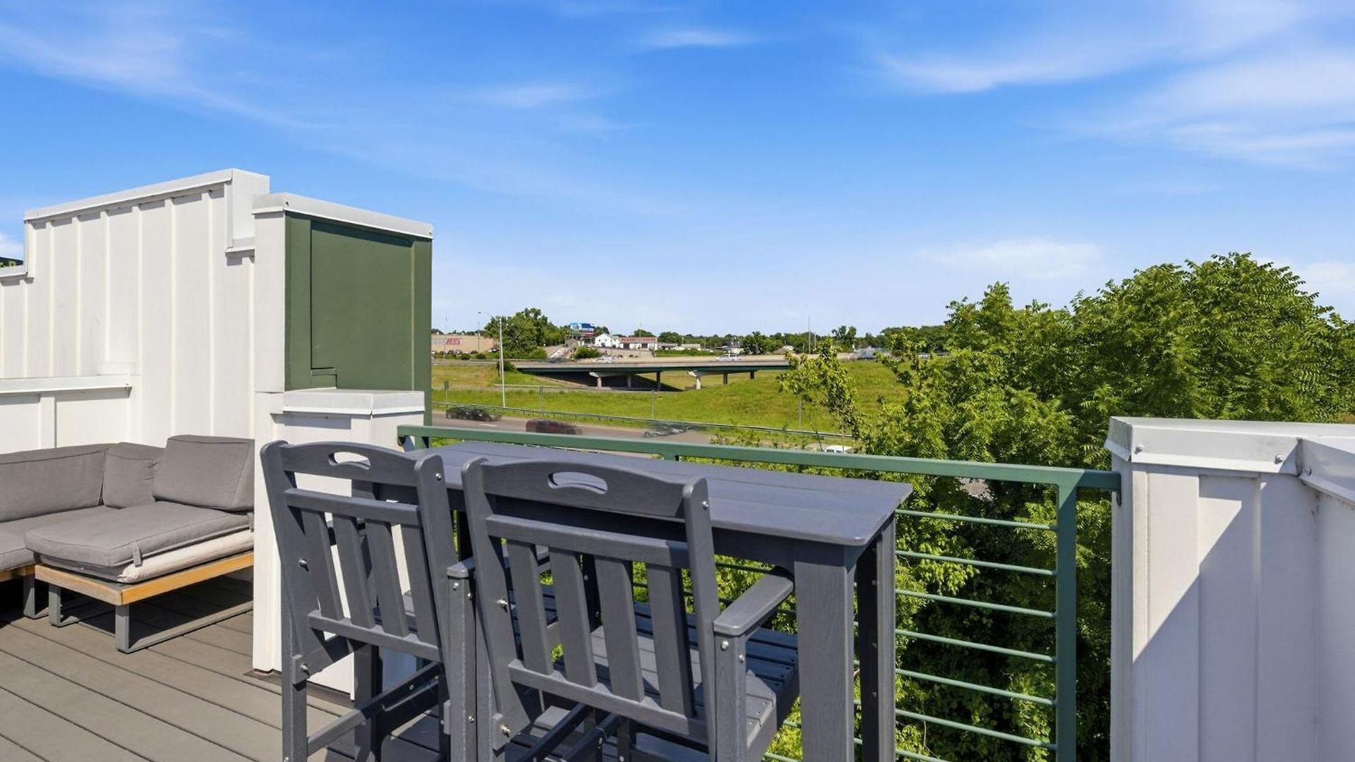 Rooftop Views 4br 4ba 7 Beds Near Broadway Nashville