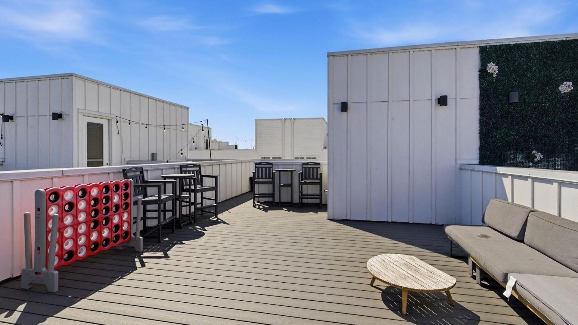 Holiday home Rooftop Views 4br 4ba 7 Beds Near Broadway