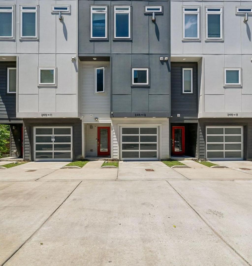 Chic Near Downtown Sleeps 14 * Nashville