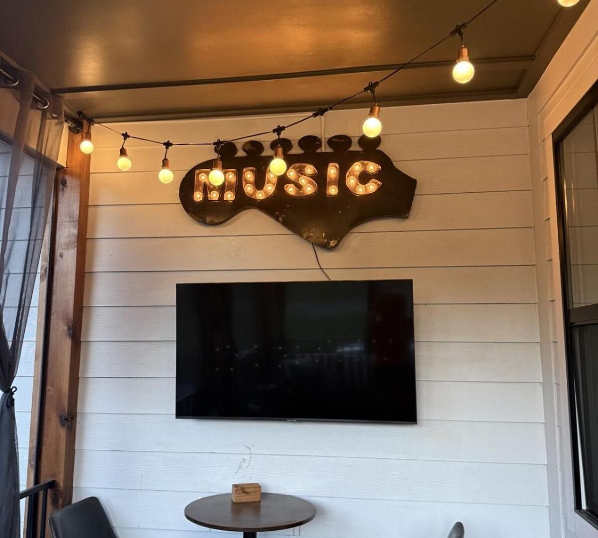 Steelynash - Pittsburgh Grit Meets Twang Holiday home Nashville