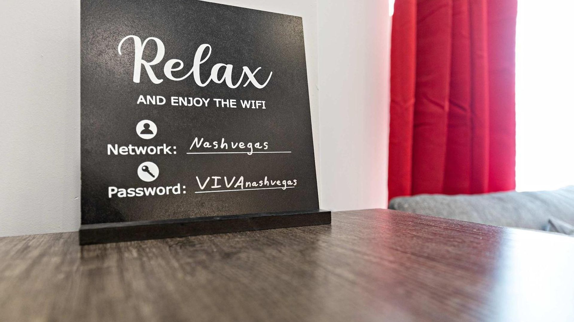 Private With Rooftop Game Near Downtown Holiday home Nashville