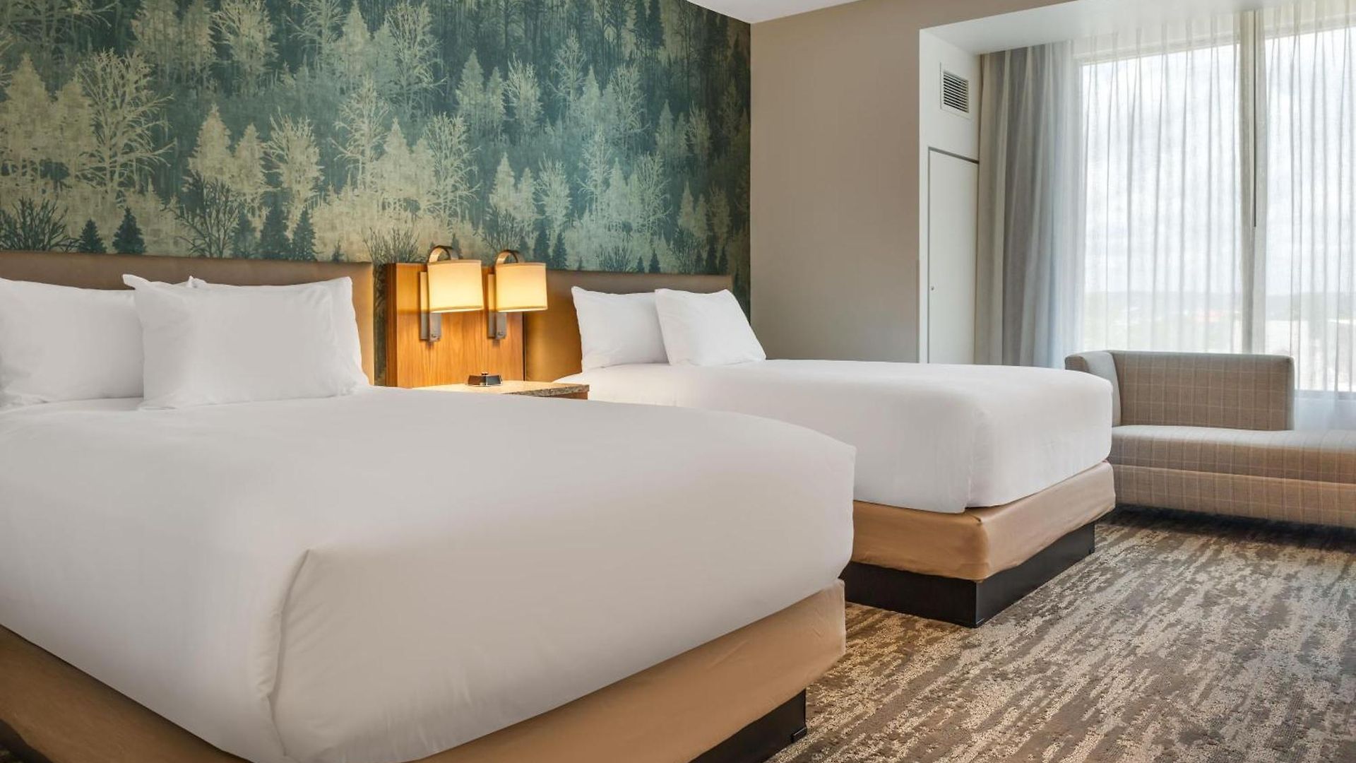 Drury Plaza Southeast Century Farms 3*