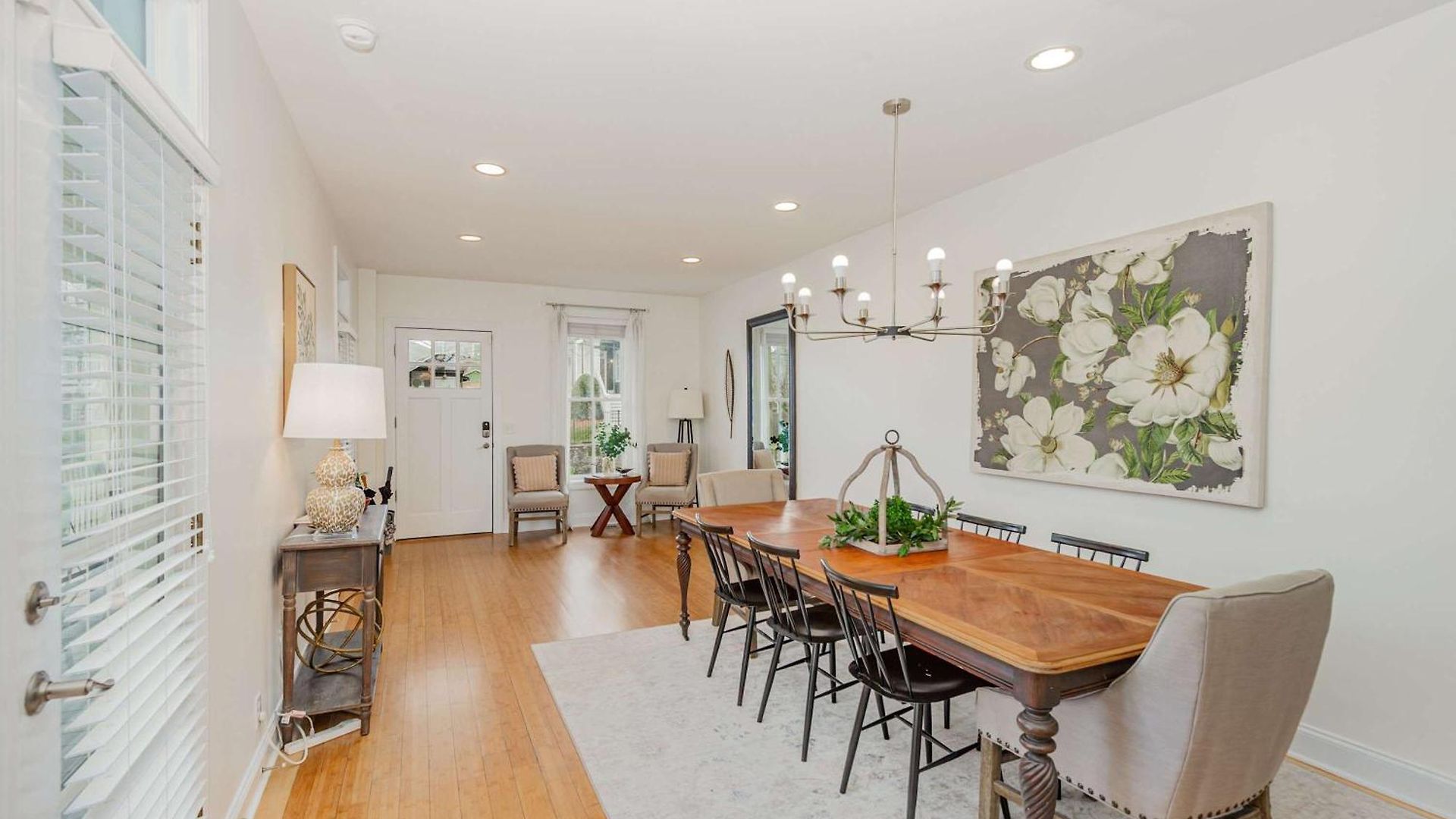 Rhythm & Rest Group With Grill & Cozy Fireplace