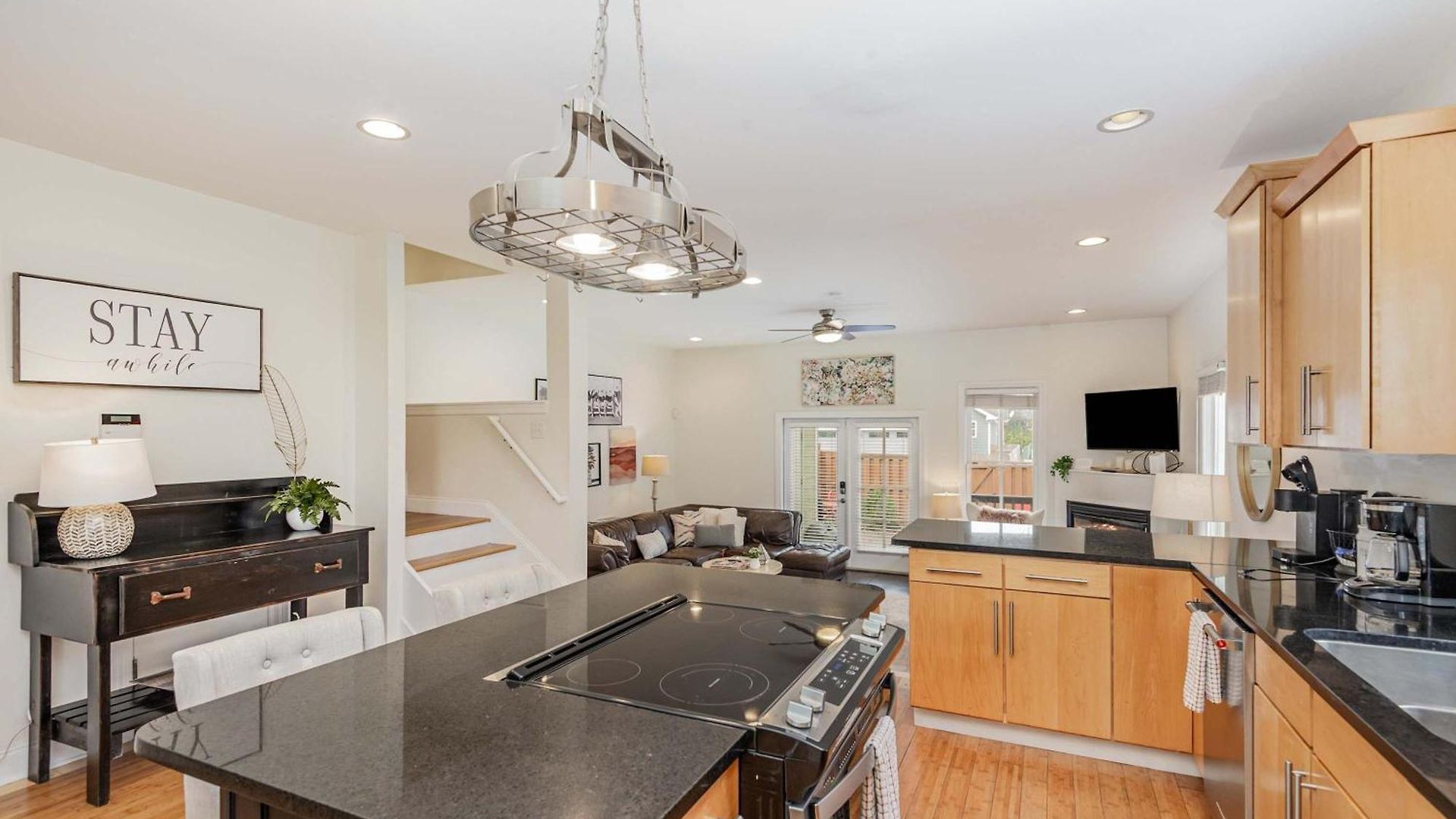 Rhythm & Rest Group With Grill & Cozy Fireplace Holiday home
