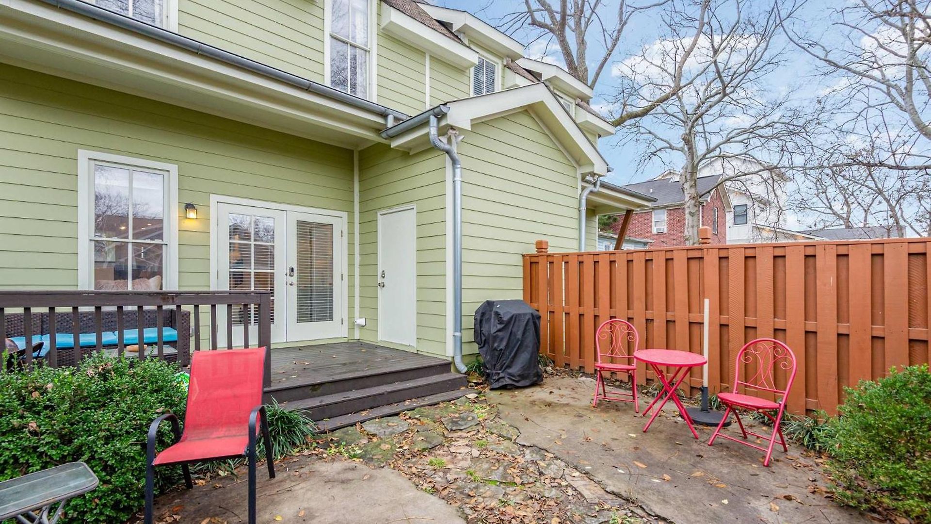 Rhythm & Rest Group With Grill & Cozy Fireplace *