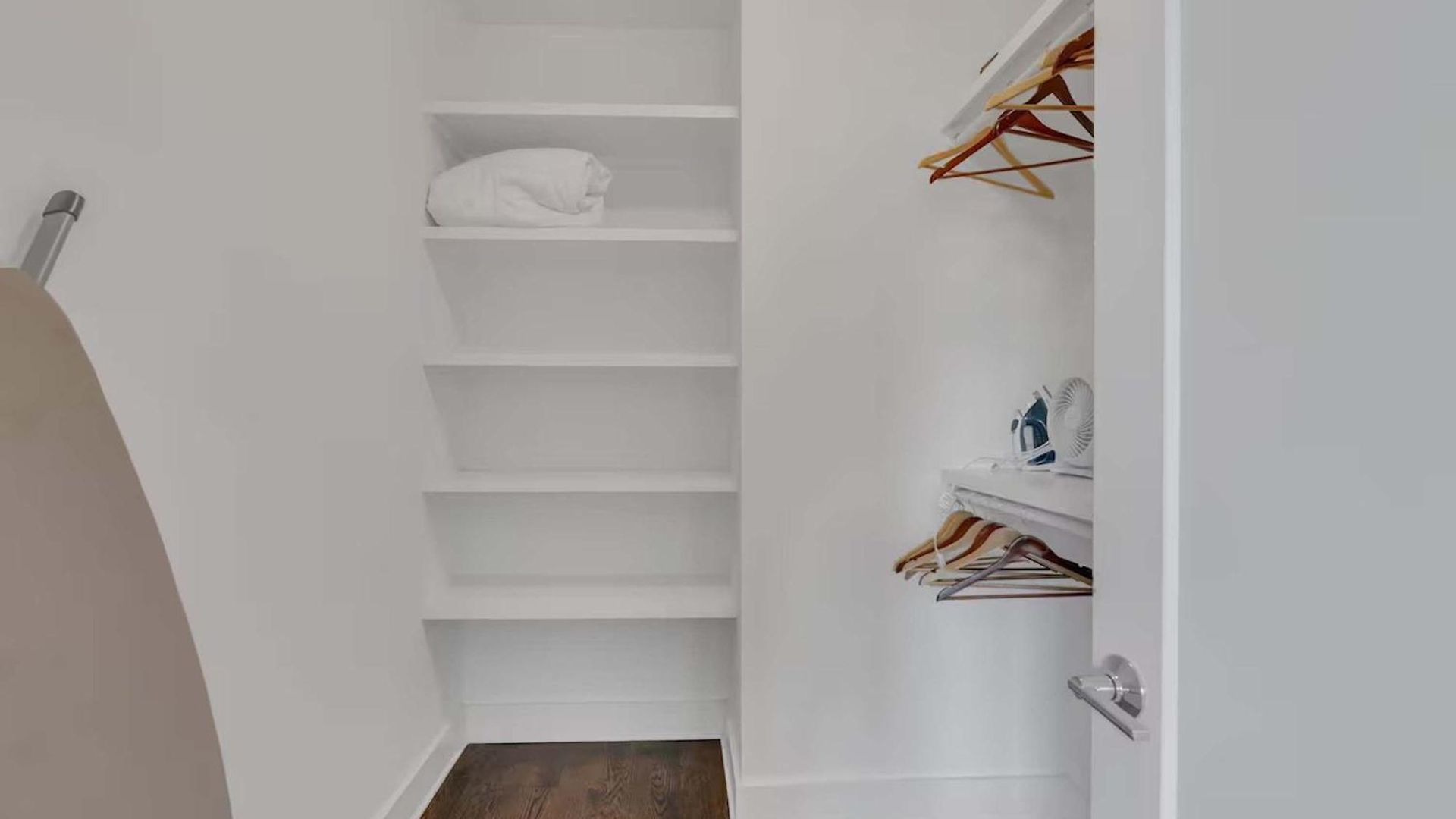 Holiday home Modern Townhome W Rooftop Views Near Broadway *