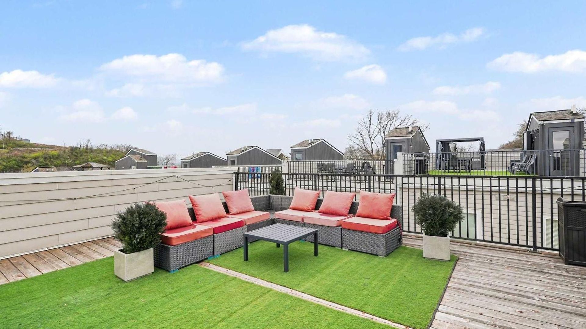Chic Townhome X3 W Rooftop Views Near Broadway * Nashville