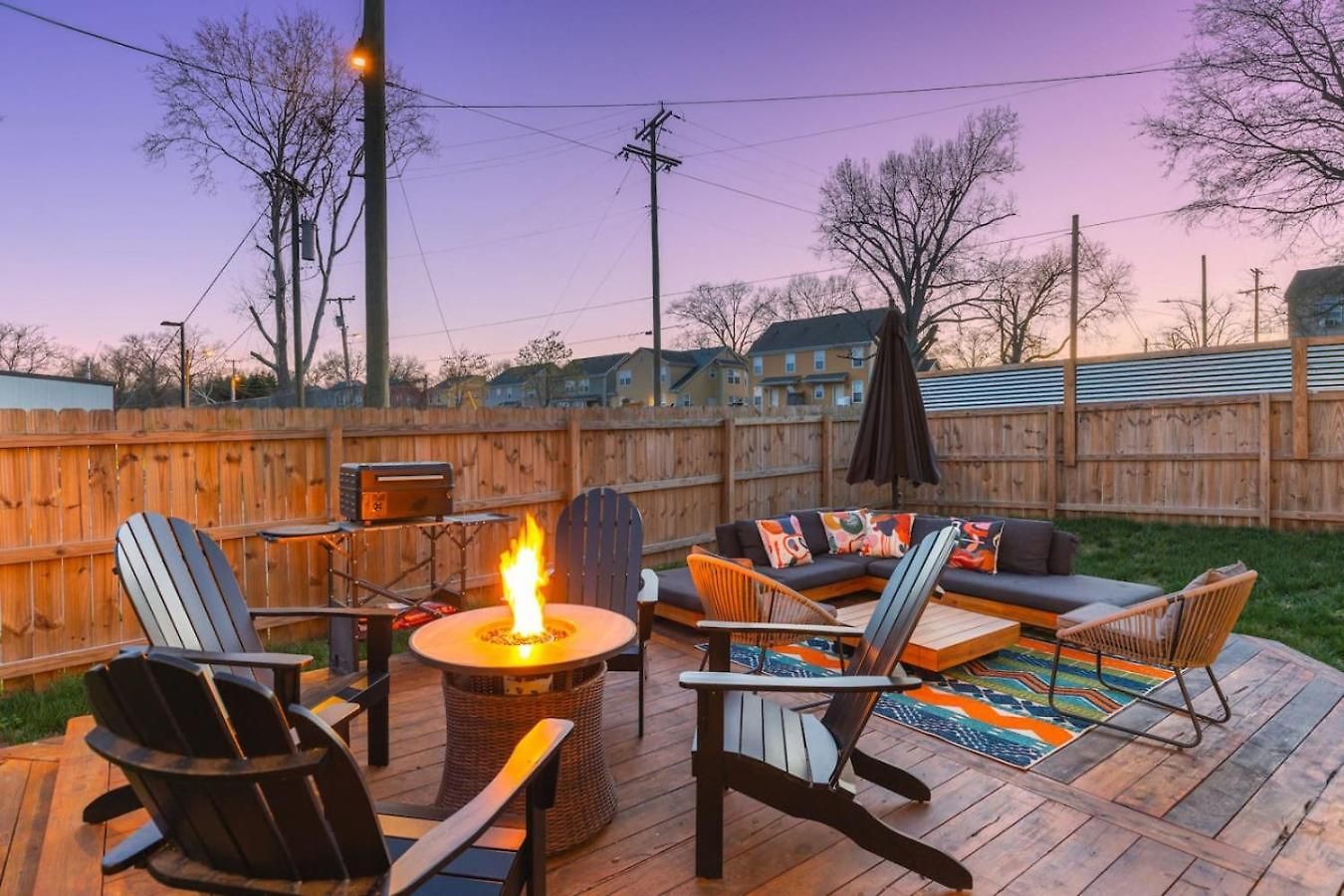 Amazing Backyard Only 2 Miles To Downtown With Sauna And Firepit Holiday home *