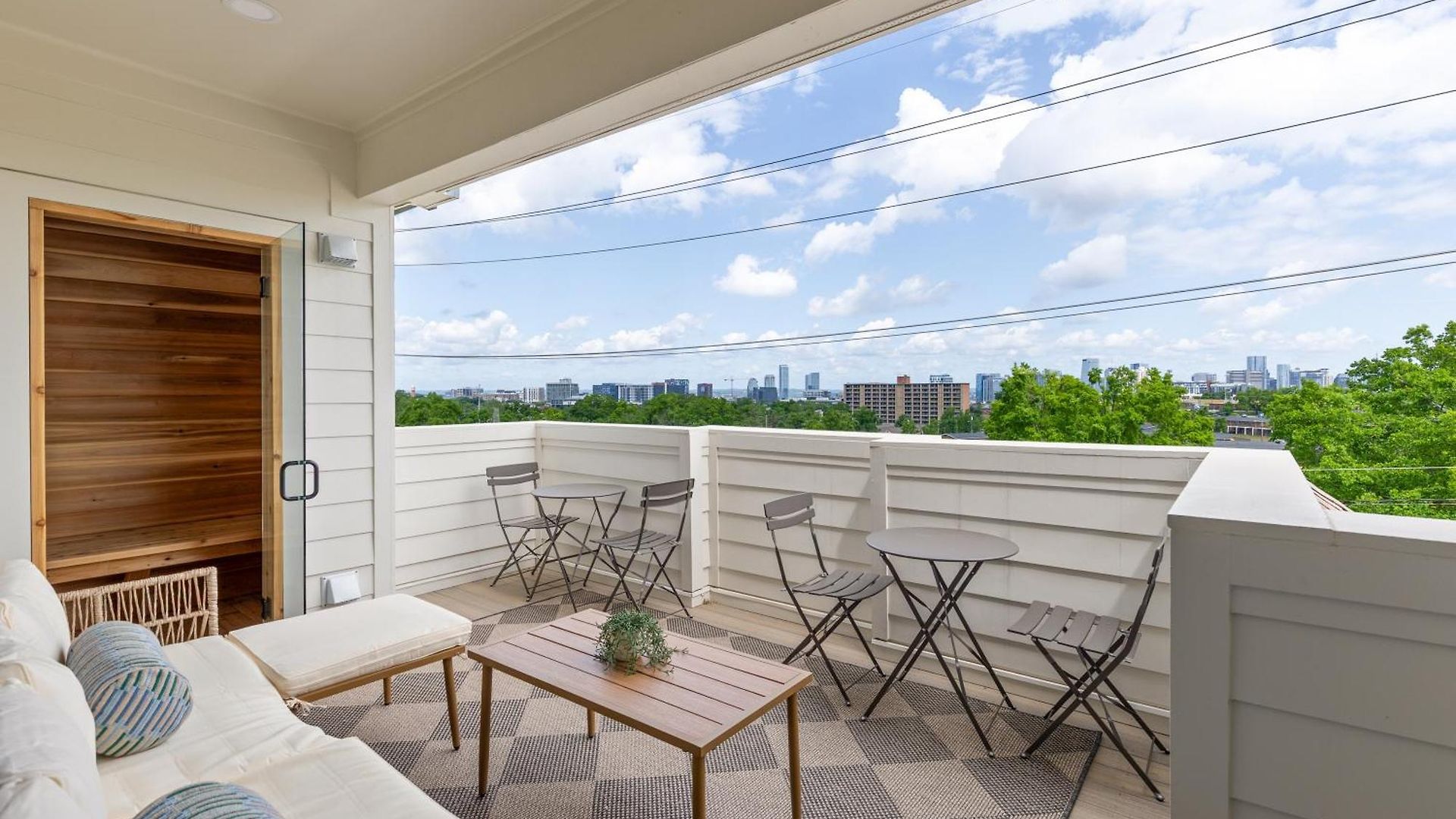 12 South With Rooftop Sauna And Wet Bar With 2 Car Garage Holiday home Nashville