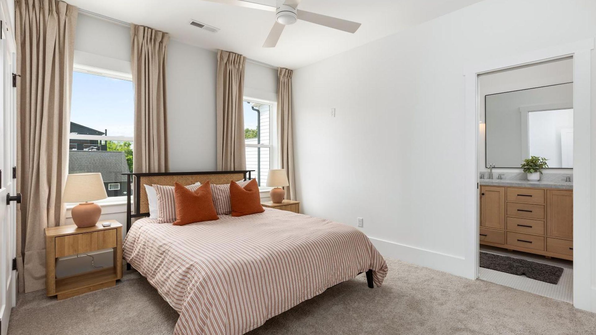 Holiday home 12 South With Rooftop Sauna And Wet Bar With 2 Car Garage