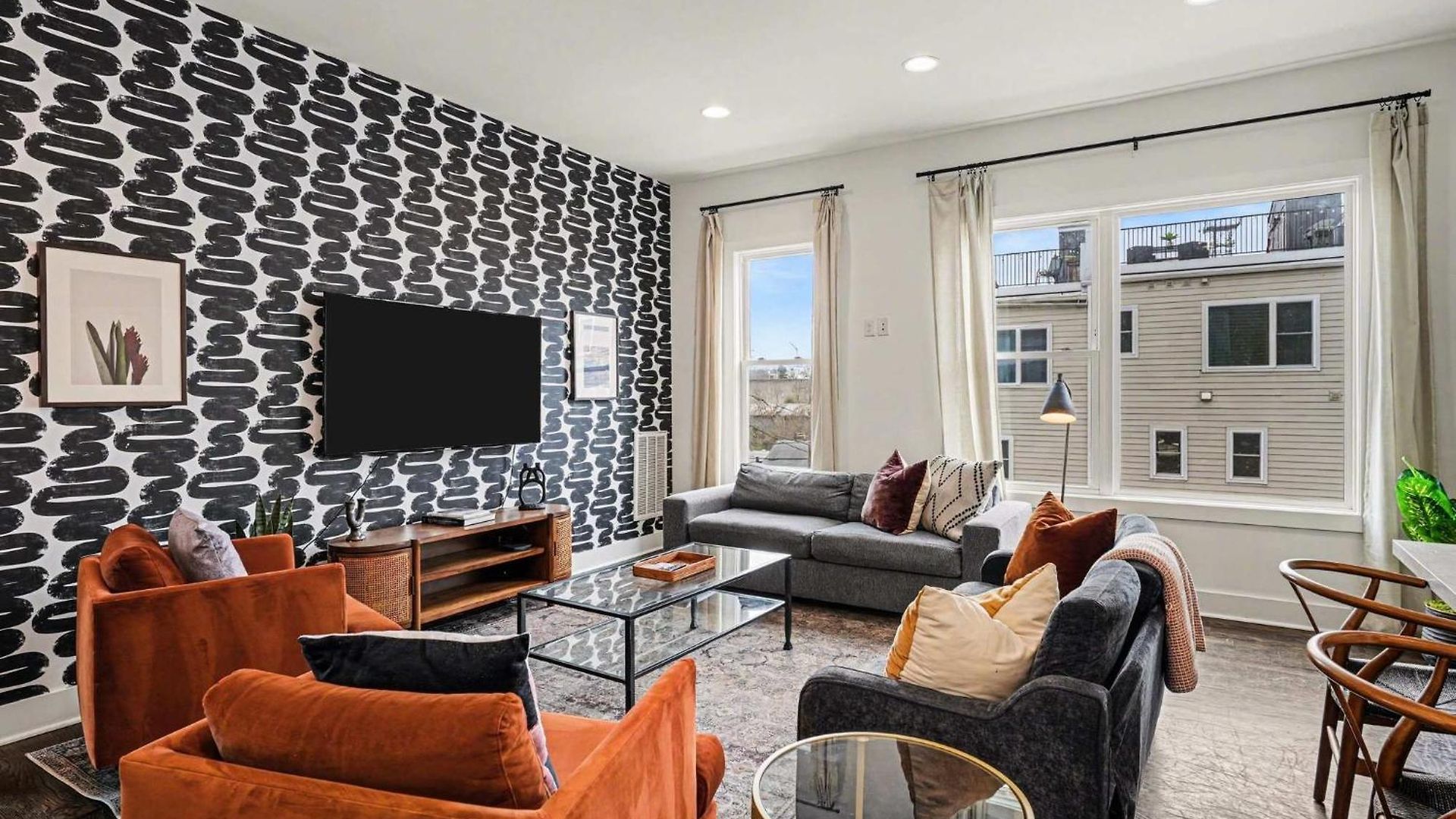 2 Stylish Townhomes W Rooftop Views Near Broadway
