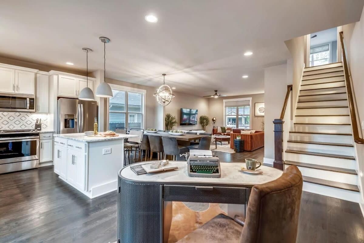 Private Single Family Luxury Hot Tub