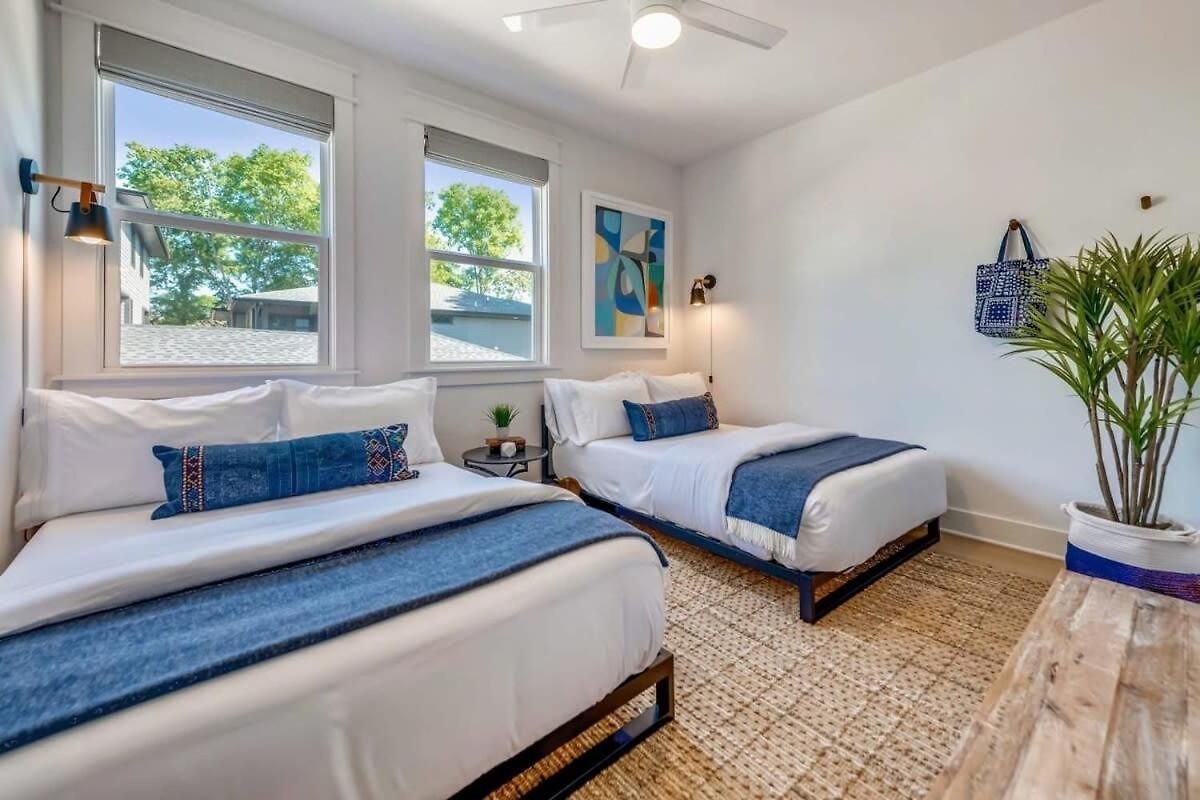 Beautiful Luxury Renovation 5 Minutes To Downtown