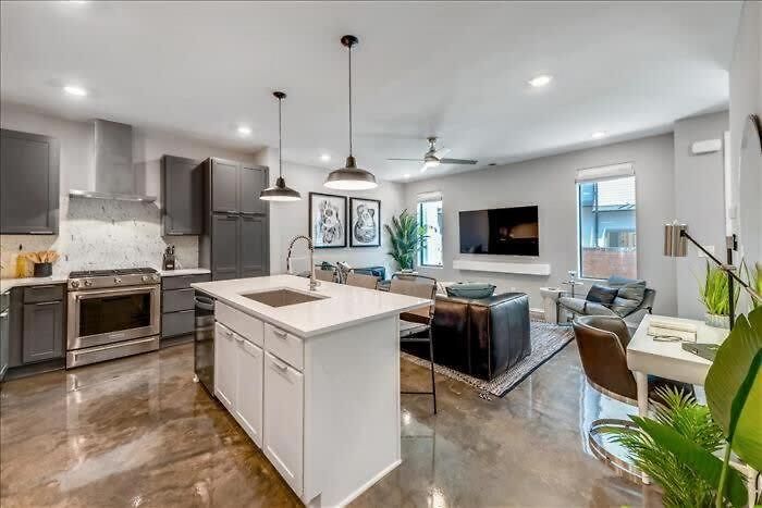 New Luxury Private Roof Deck * Nashville