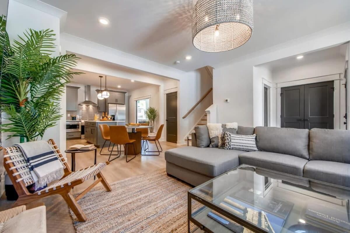 Holiday home Three Luxury Townhomes Near Five Points Nashville