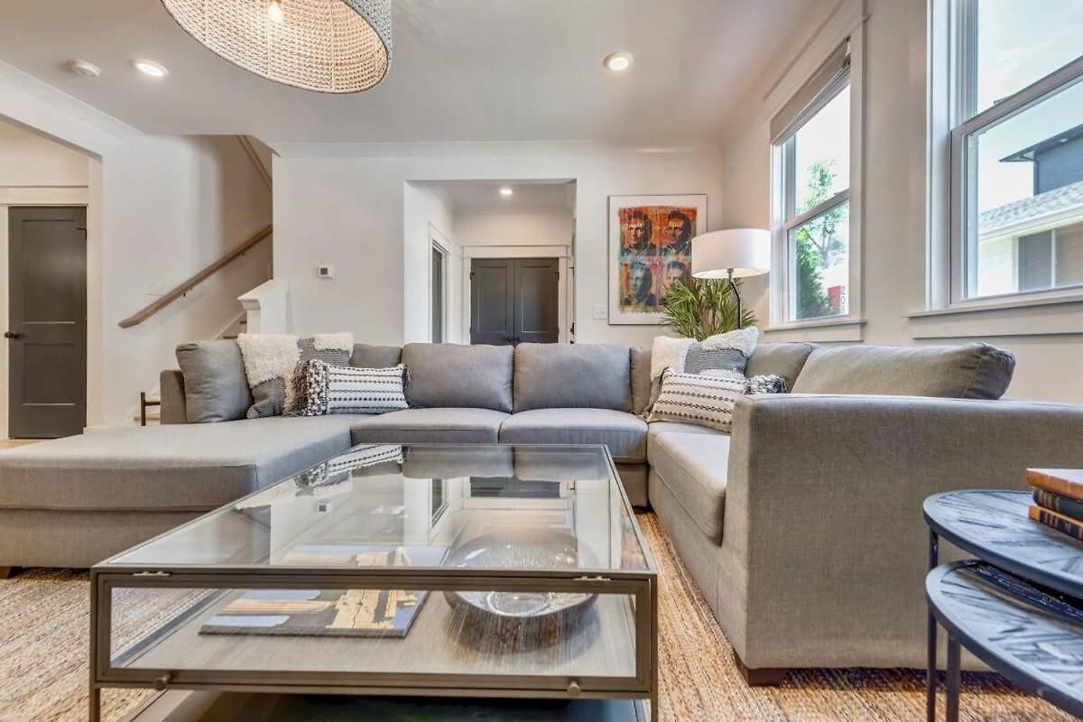 Two Luxury Townhomes Near Five Points Holiday home Nashville