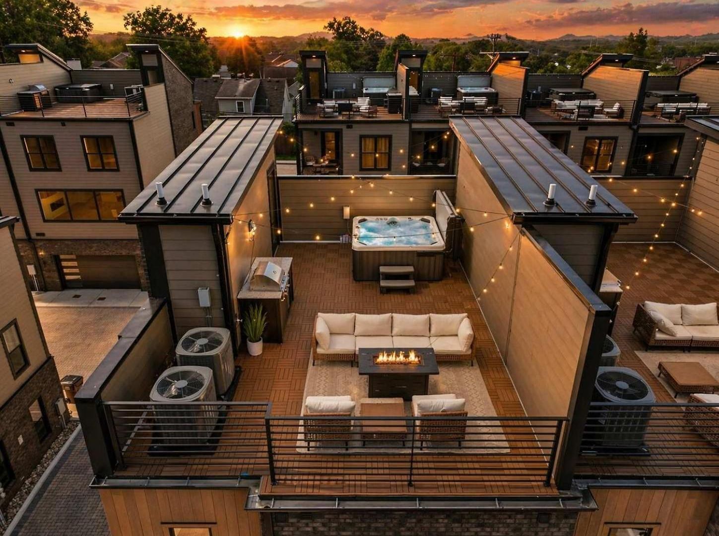 Multi-level Retreat With Hot Tub And Rooftop Views Holiday home Nashville