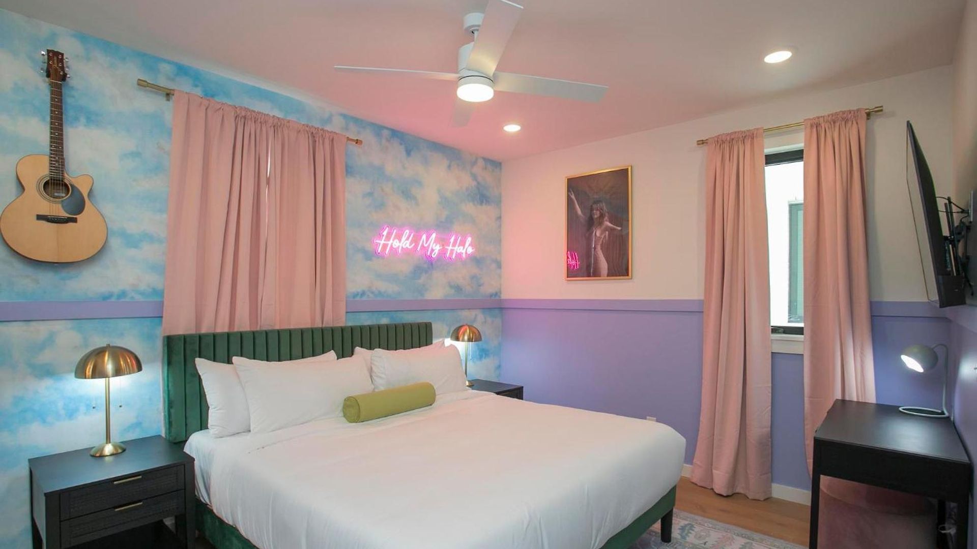 Holiday home Bohemian Chic Hot Tub Sleeps 12 *