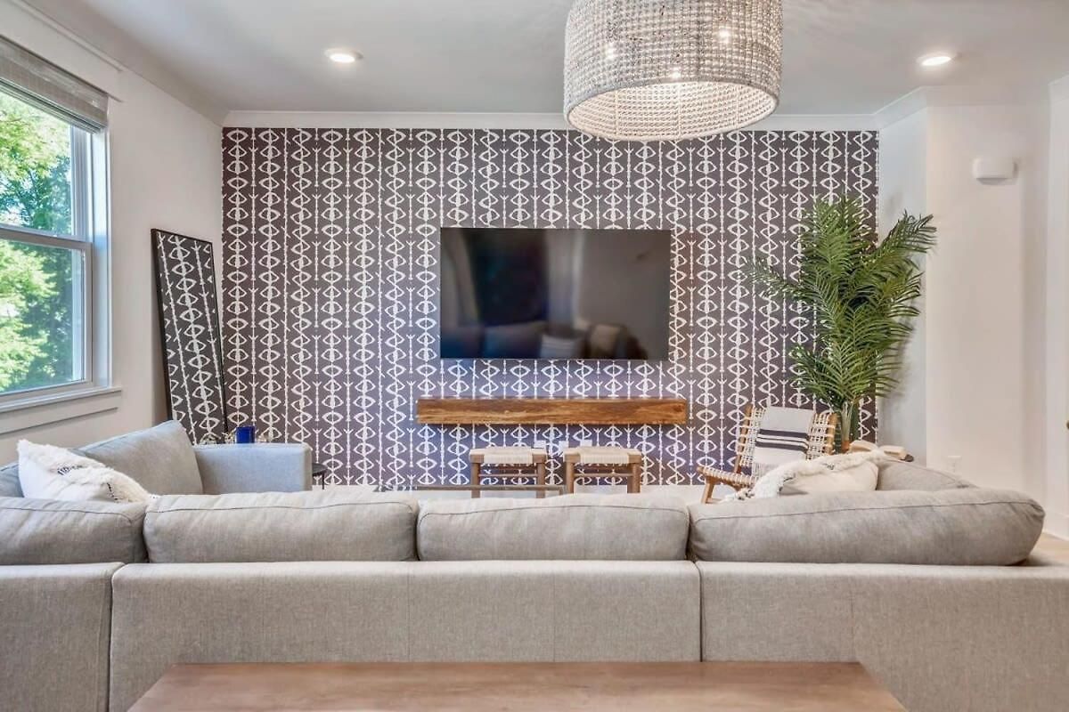 Holiday home Beautiful Luxury Renovation 5 Minutes To Downtown