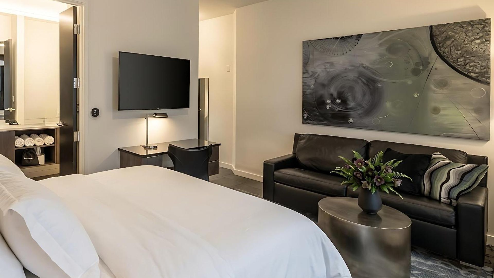 The 121 Hotel