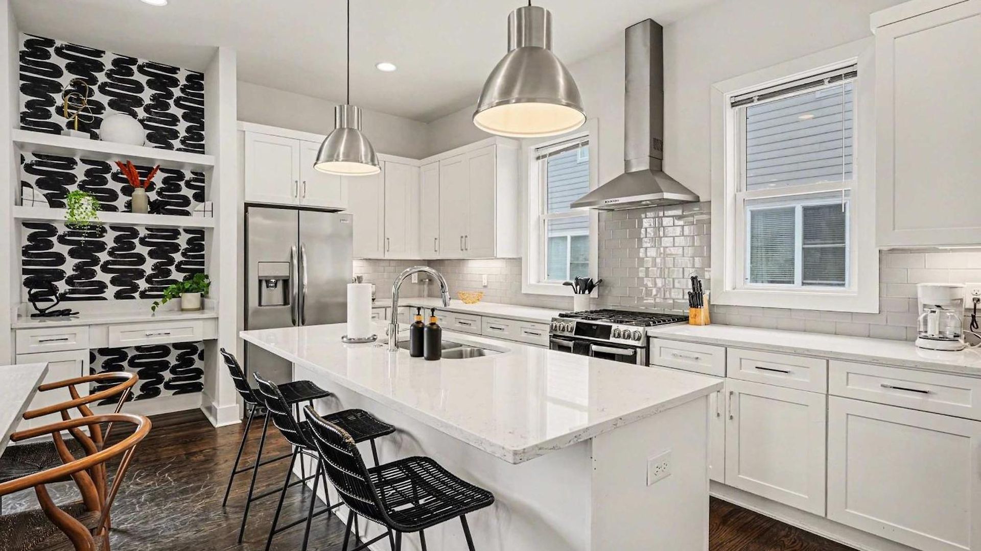 2 Trendy Townhomes W Rooftop Views Near Broadway Holiday home Nashville