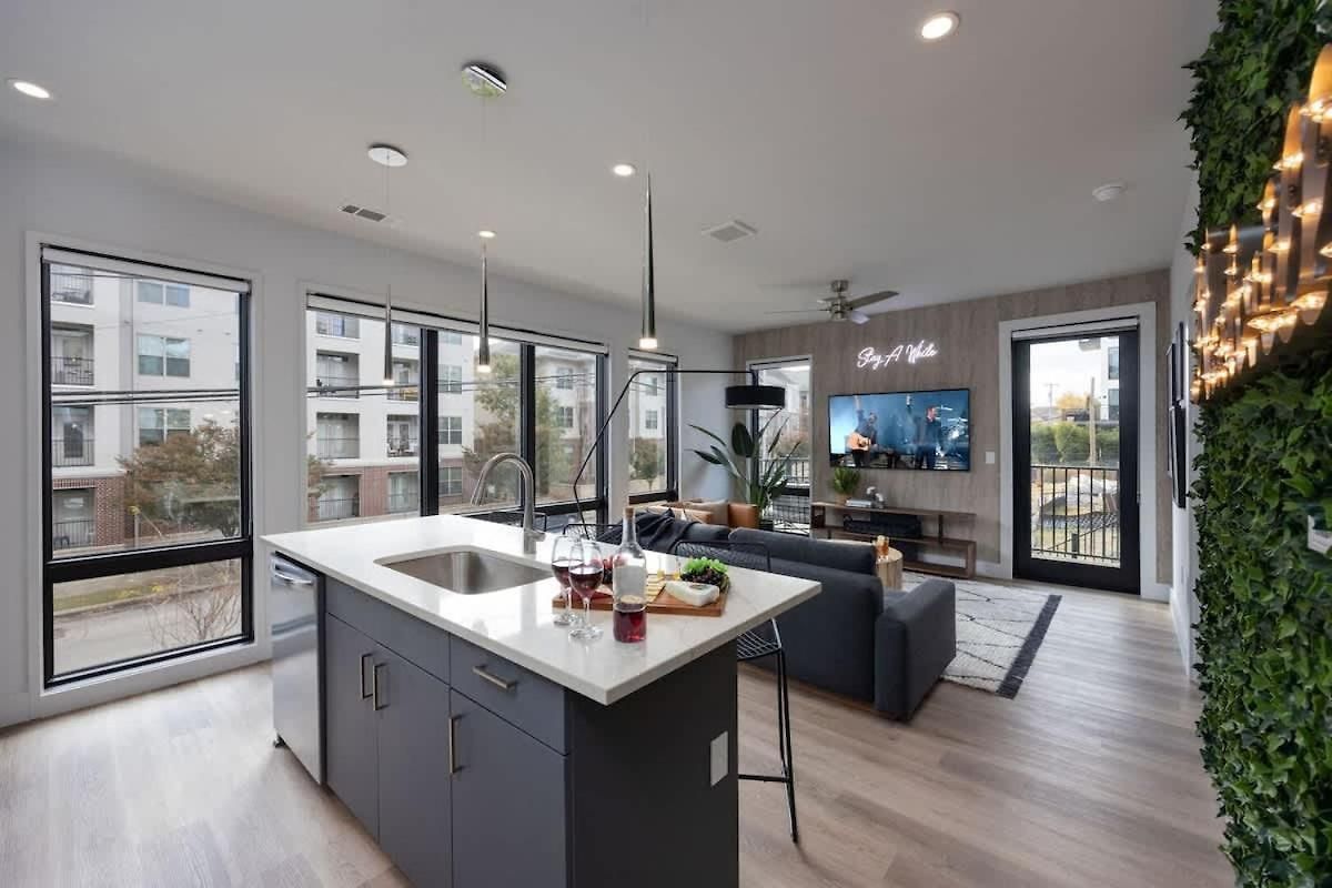 Holiday home Musica - 3 Units - Pool & Gym - Heart Of Midtown