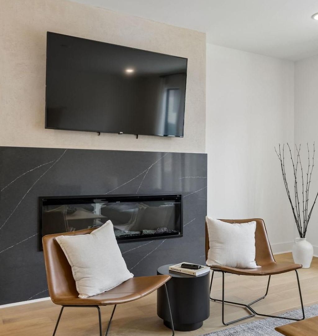 Elegant Townhome Rooftop Hot Tub & Fireplace Holiday home *