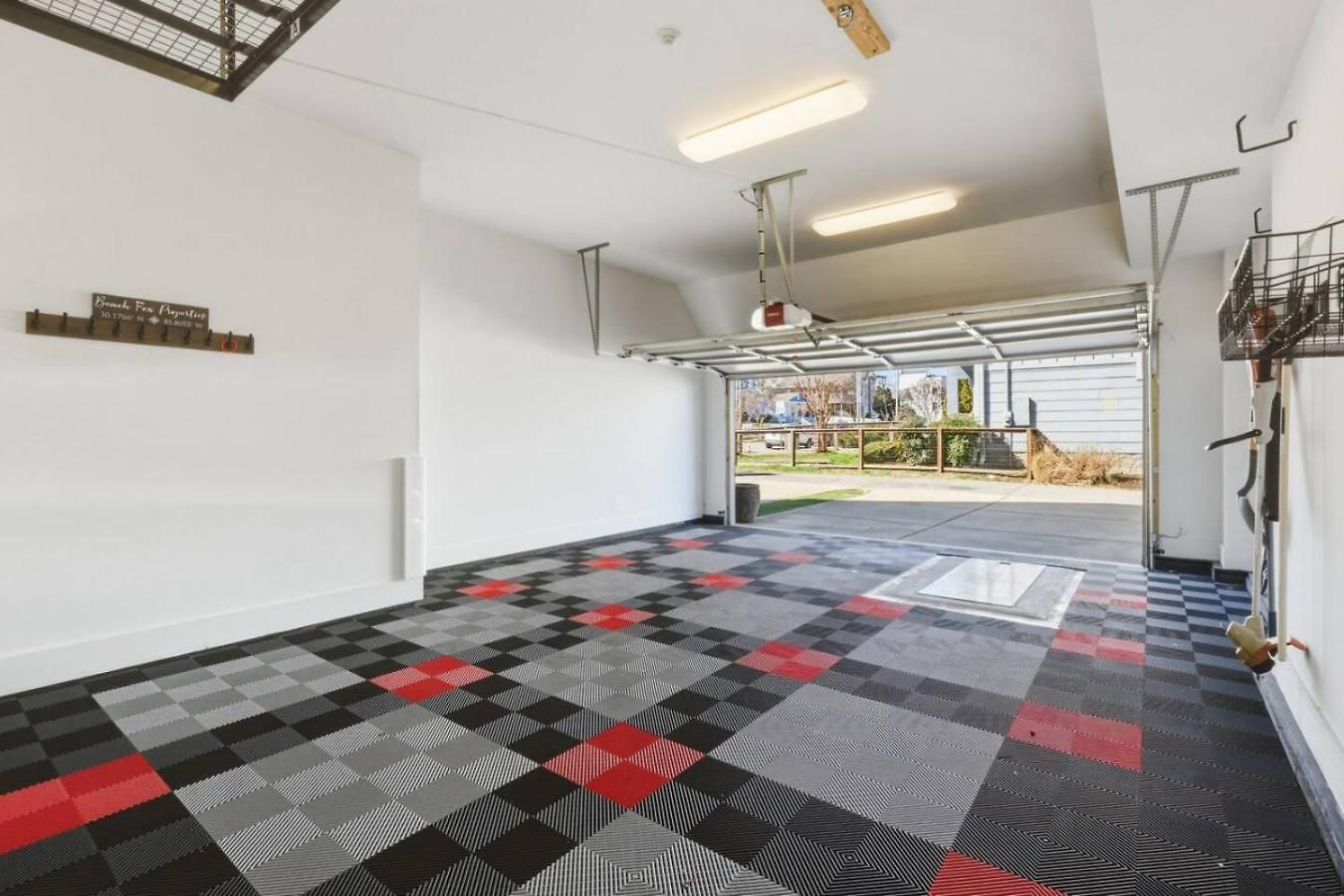 Germantown Stunner With A Skyline View Rooftop And Private Garage Holiday home