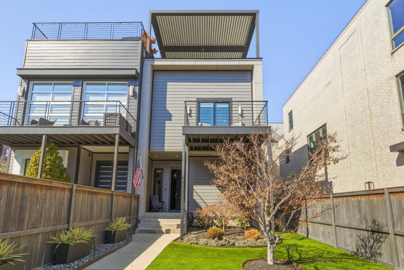 Germantown Stunner With A Skyline View Rooftop And Private Garage Holiday home *