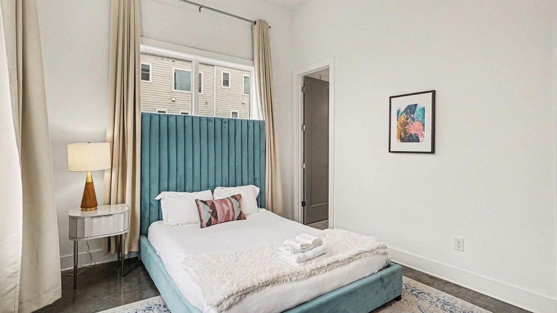 2 Trendy Townhomes W Rooftop Views Near Broadway Holiday home *