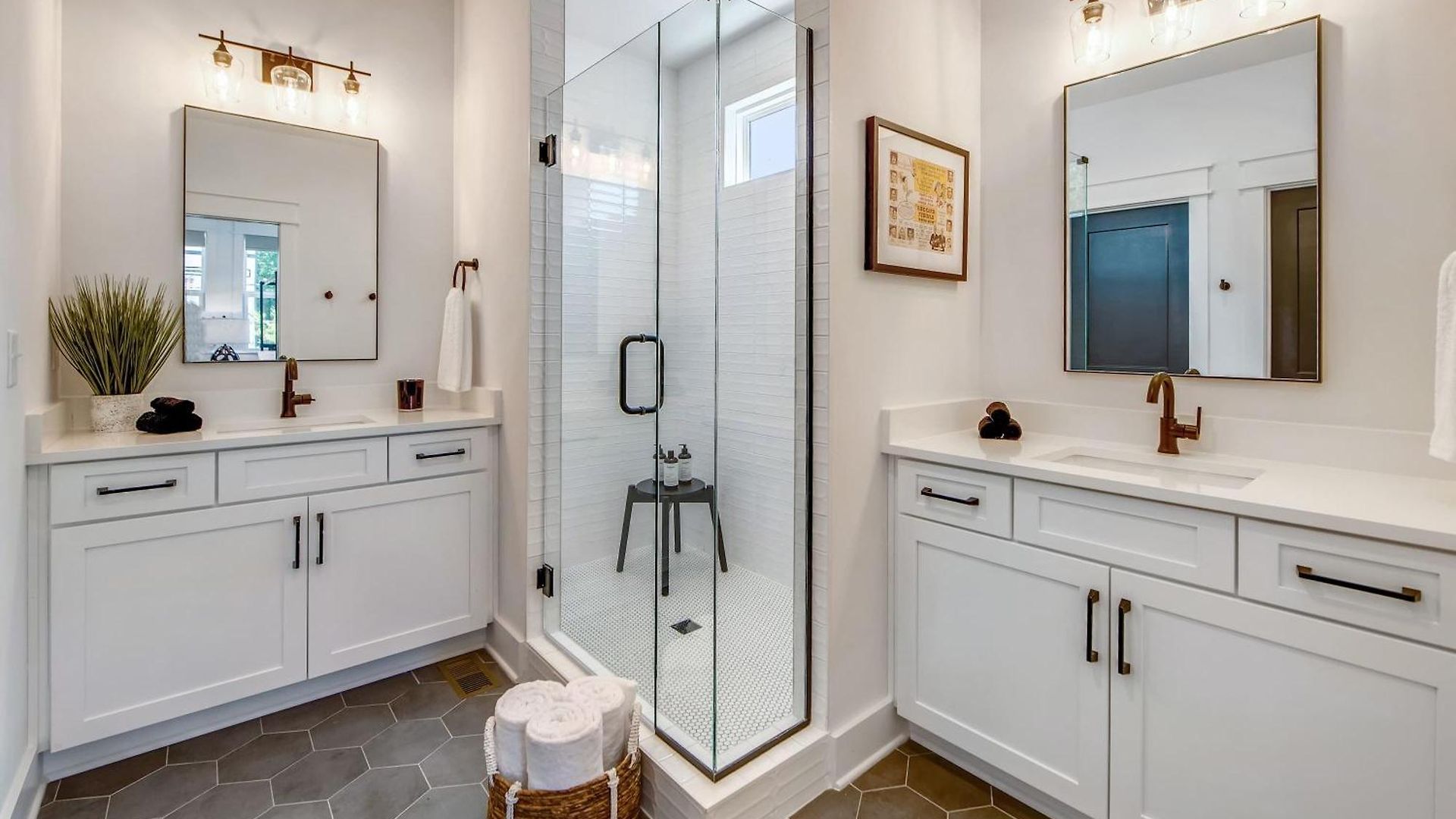 Holiday home Two Beautiful Luxury Renovations Near Downtown