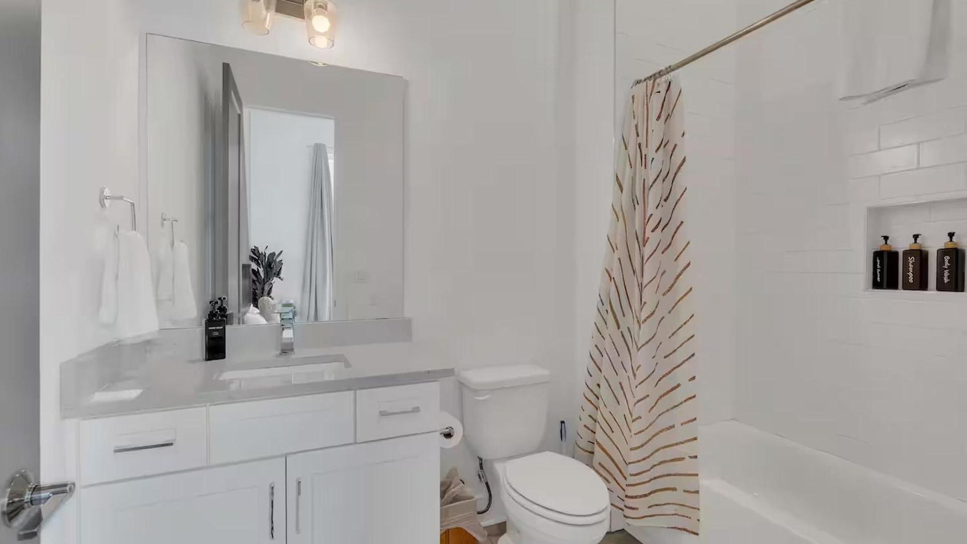 Stylish Townhome W Rooftop Views Near Broadway * Nashville