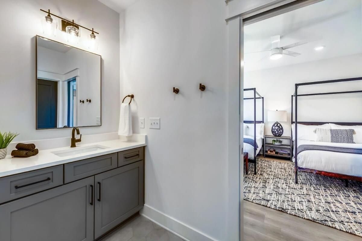 Beautiful Luxury Renovation 5 Minutes To Downtown * Nashville