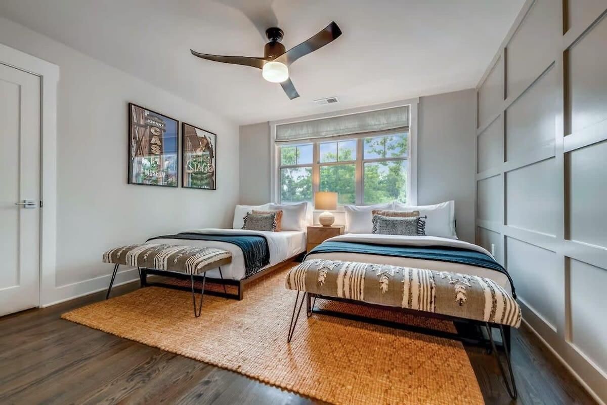 Private Single Family Luxury Hot Tub * Nashville