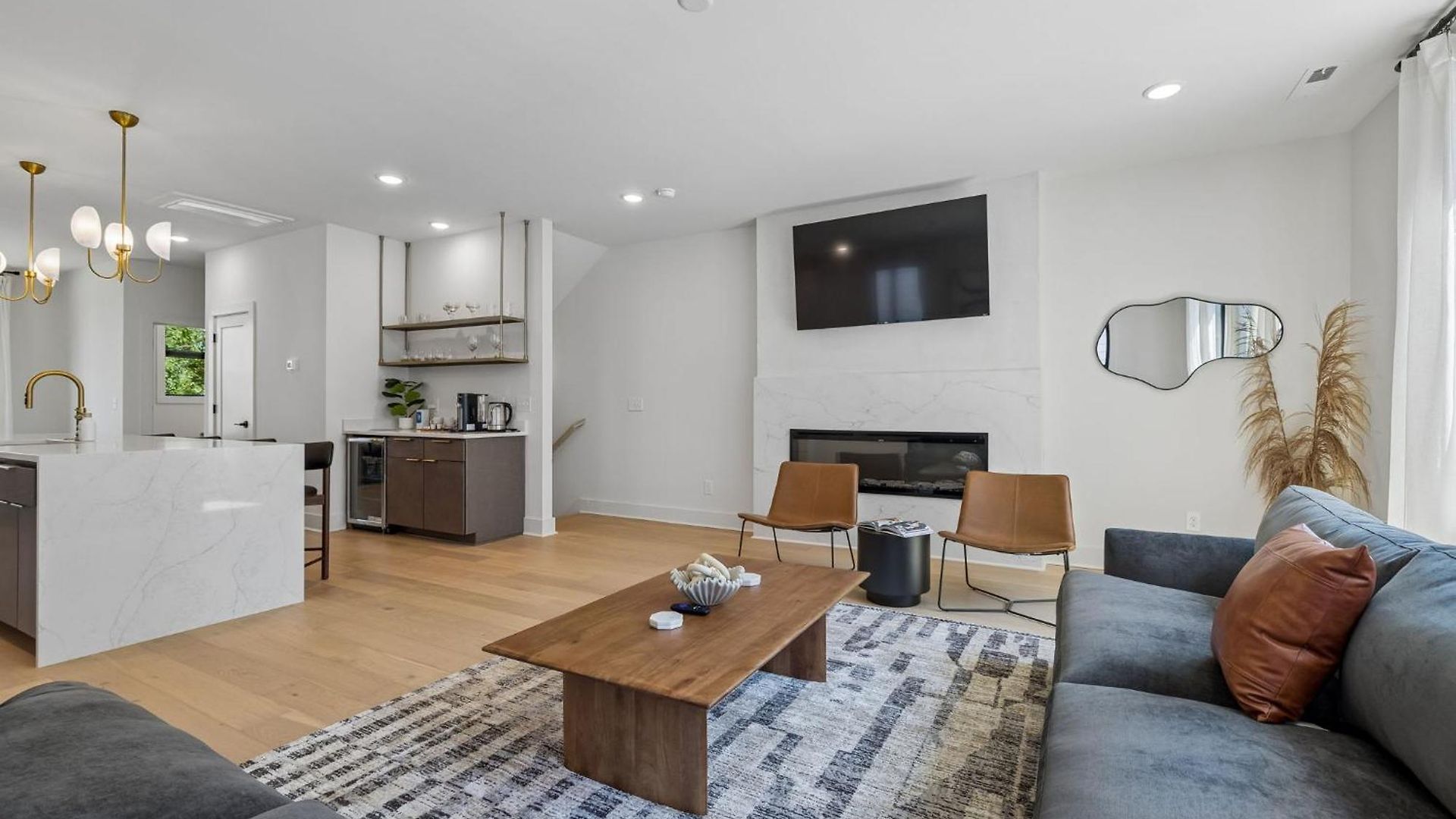Luxury Townhouse With Exclusive Rooftop Hot Tub Holiday home Nashville