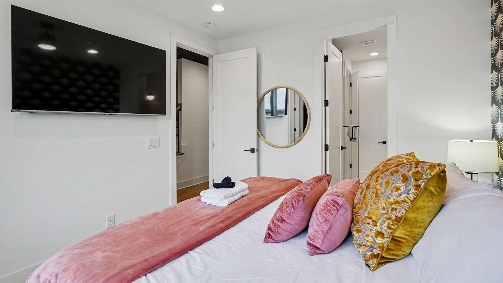 Holiday home Rooftop Rendezvous - Sleeps 12 Rooftop Near Dt *
