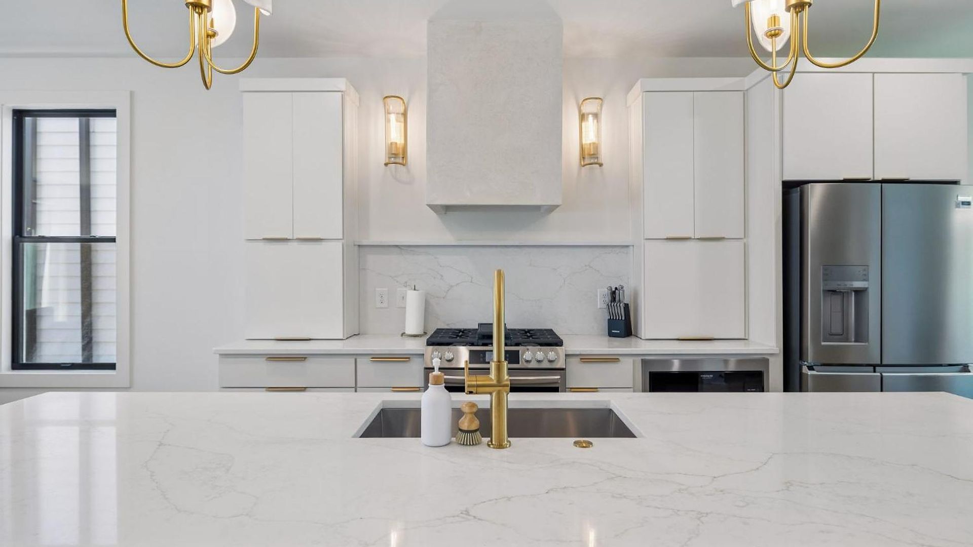 Holiday home Luxury Townhouse With Exclusive Rooftop Hot Tub