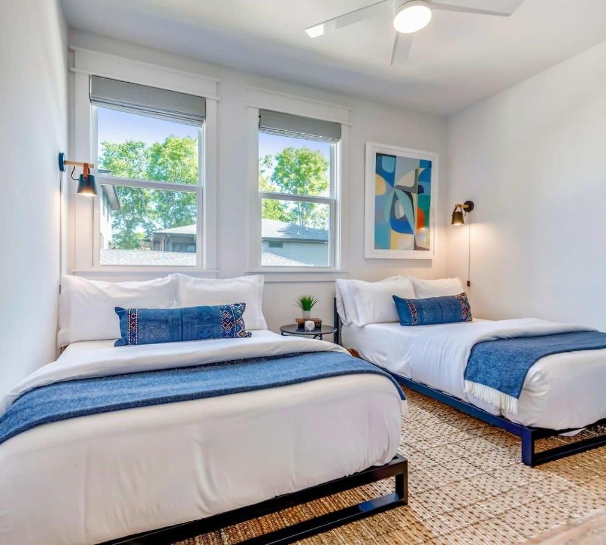 Beautiful Luxury Renovation 5 Minutes To Downtown *