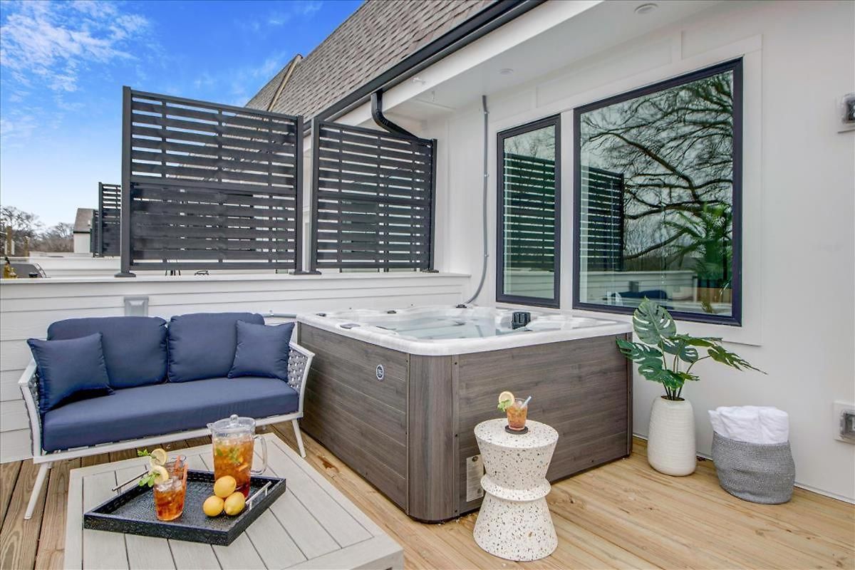 Beautiful New Townhome Hot Tub * Nashville