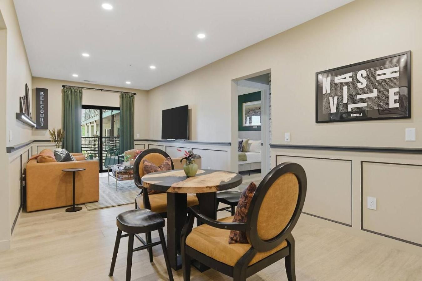 Holiday home With Pool Balcony And Garage Walk To Downtown Broadway Nashville
