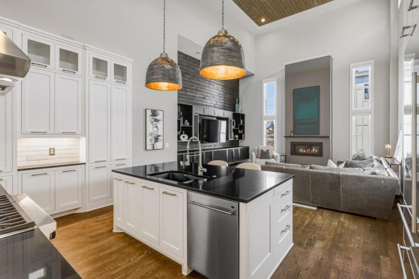Germantown Stunner With A Skyline View Rooftop And Private Garage Holiday home *