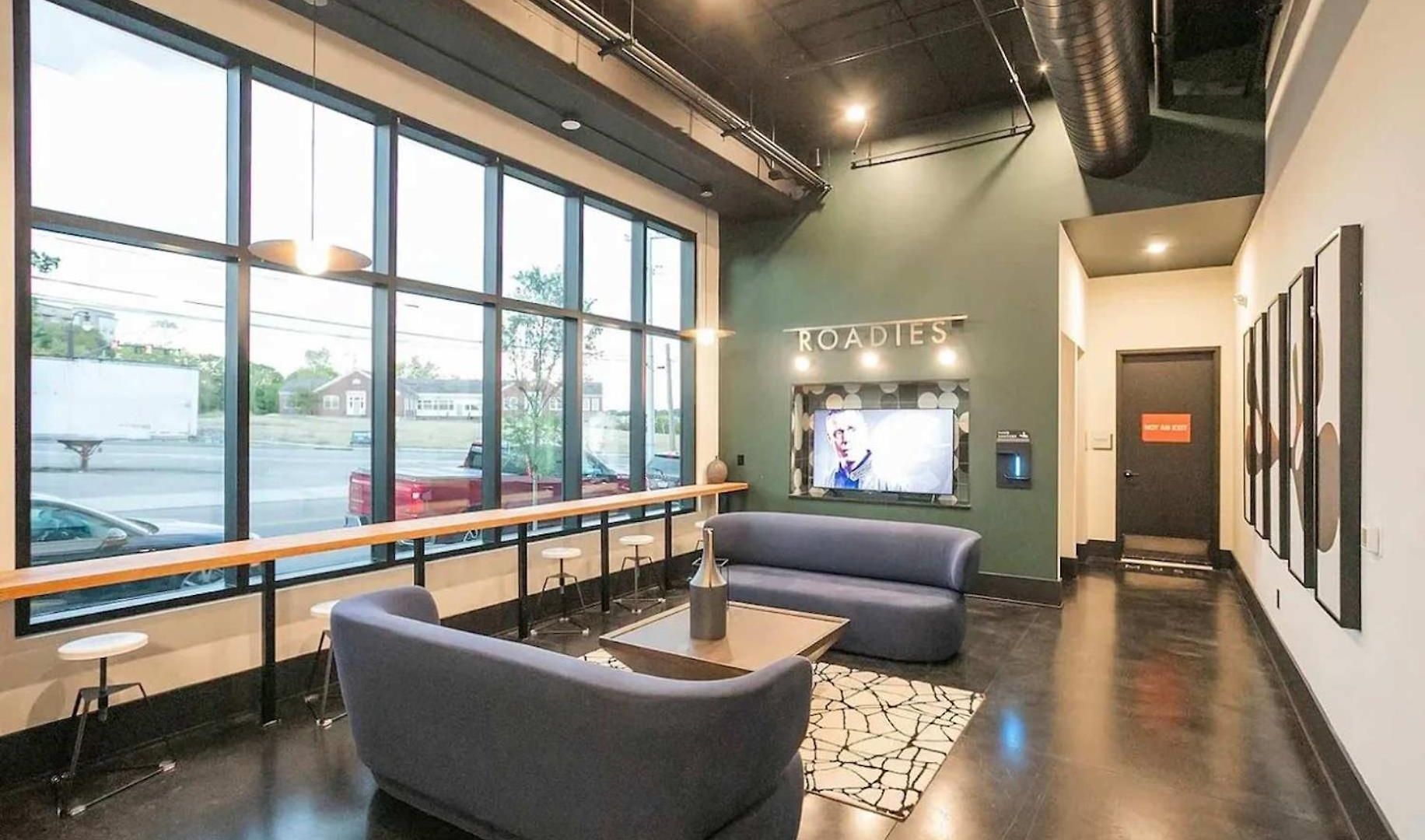 Modern For 6 With Rooftop & Gym Near Dt Nashville