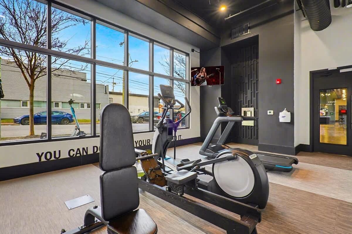 Holiday home Petal & Palm-rooftop Patio & Gym-mins To Broadway