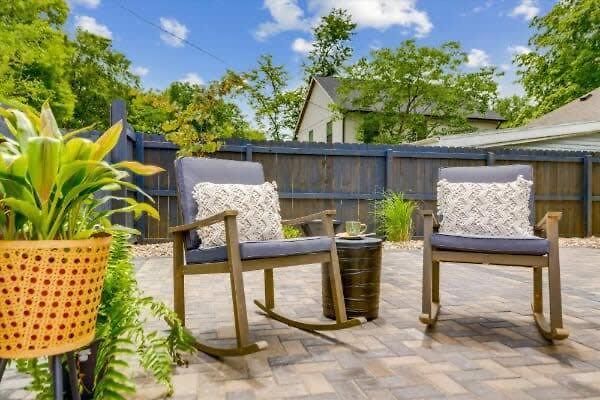 Private Single Family Luxury Hot Tub