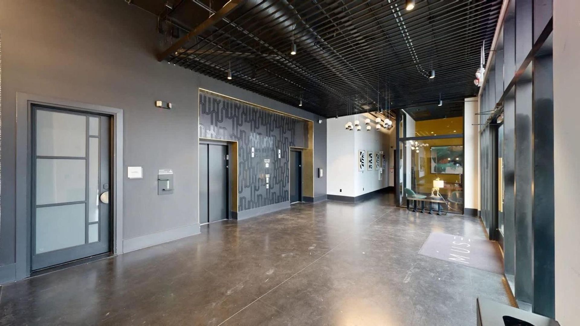 Modern For 6 With Rooftop & Gym Near Dt Holiday home Nashville